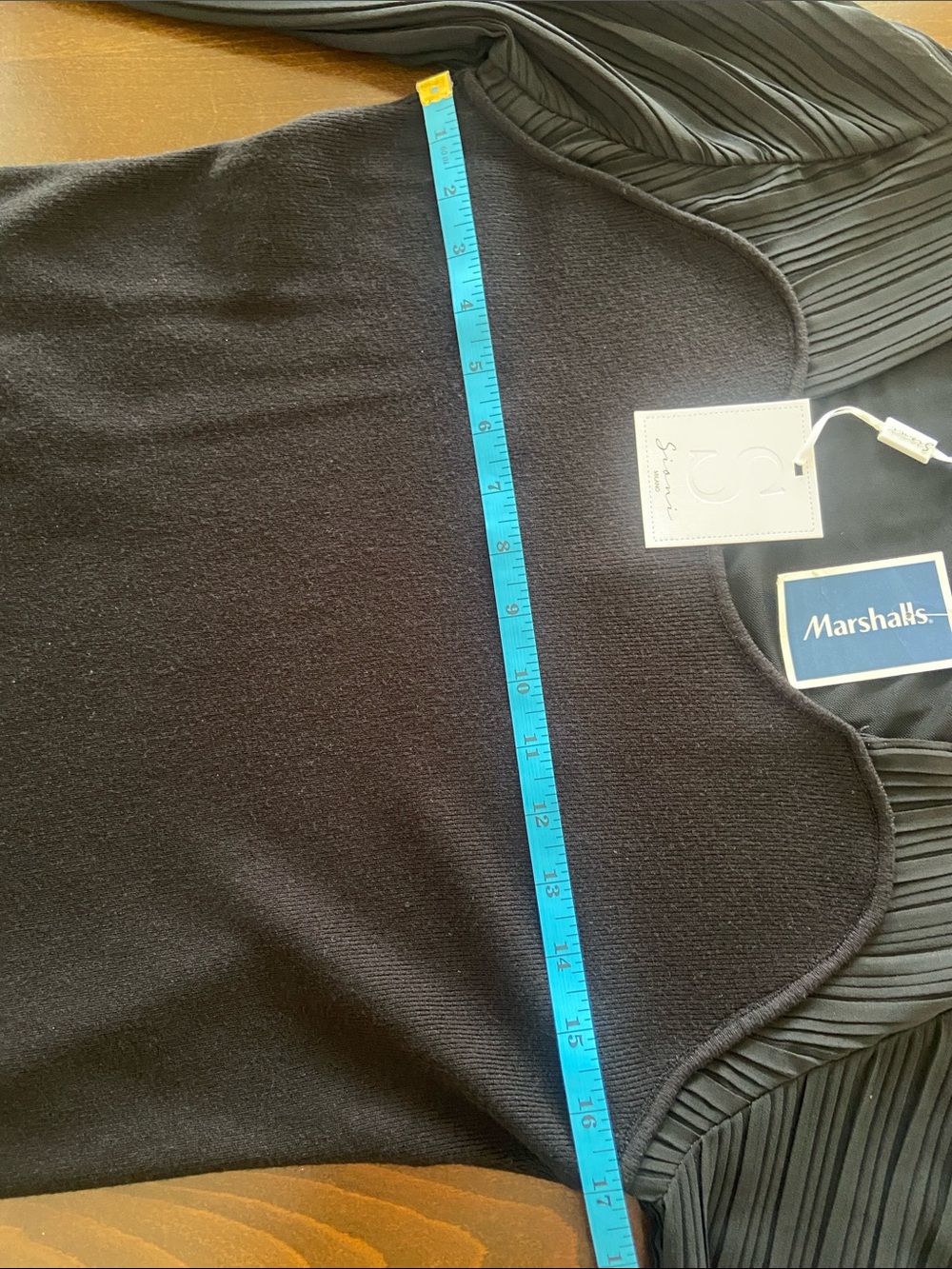 Sioni Milano Black Sweater with sweetheart neckline, long Pleated-Sleeves. Sz M - Picture 11 of 15